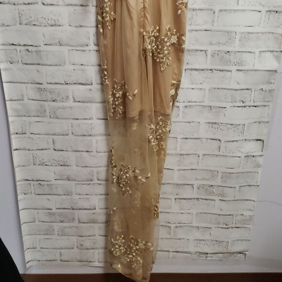 M dress   - Picture 4 of 4